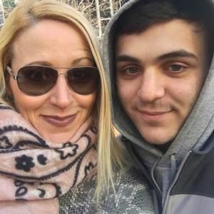 Meet your Posher, Tara